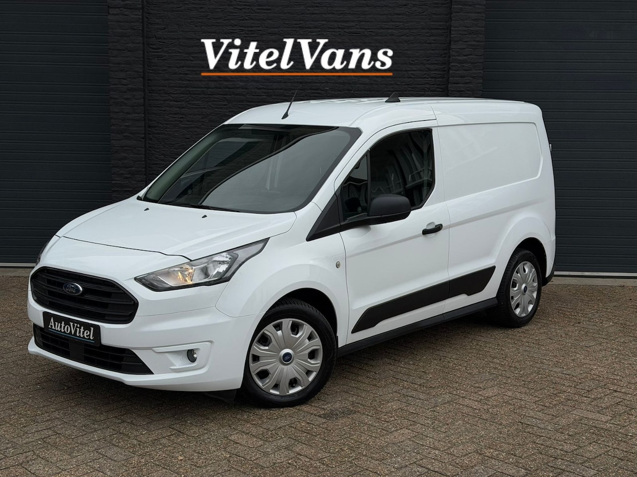 Ford Transit Connect - 1.0 L1 | Airco | Camera | Multimedia | 3-zits | NAVI | Bluetooth | PDC - AutoWereld.nl