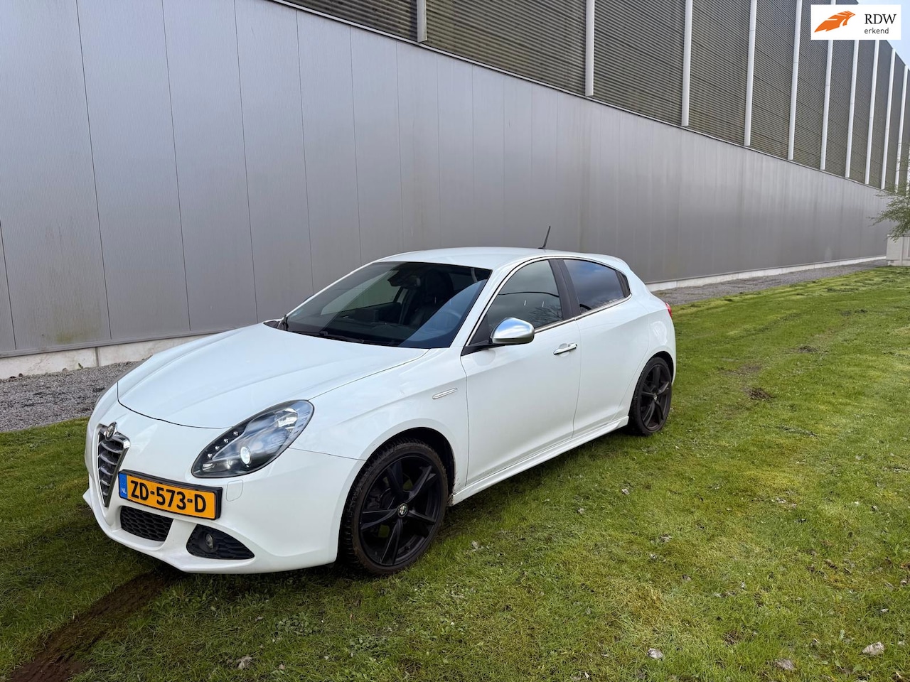 Alfa Romeo Giulietta - 1.4 T Distinctive|Navi|Elek Pakket|Apk|Sport| - AutoWereld.nl