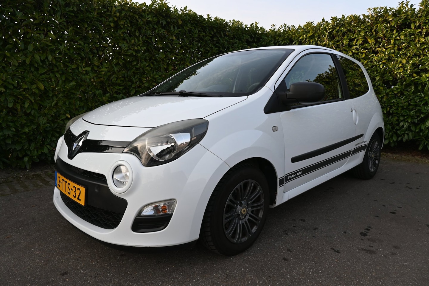 Renault Twingo - 1.2 16V Parisienne. Origineel Nederlandse auto met NAP. - AutoWereld.nl