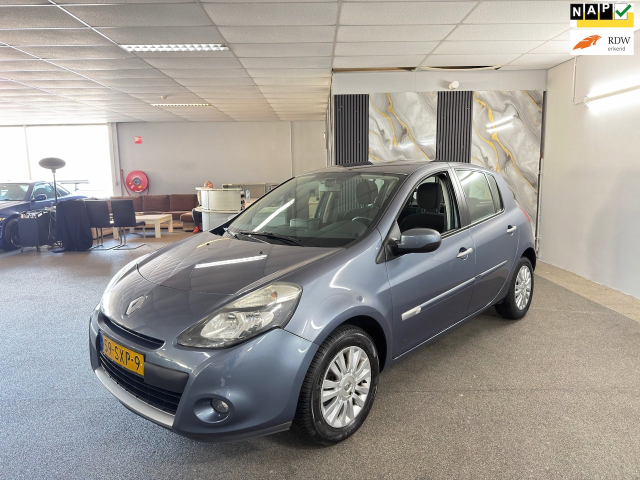 Renault Clio - 1.2 Collection Apk Nieuw,Airco,Cruise,Navigatie,Lm velgen,N.A.P,2 sleutels,Topstaat!! - AutoWereld.nl