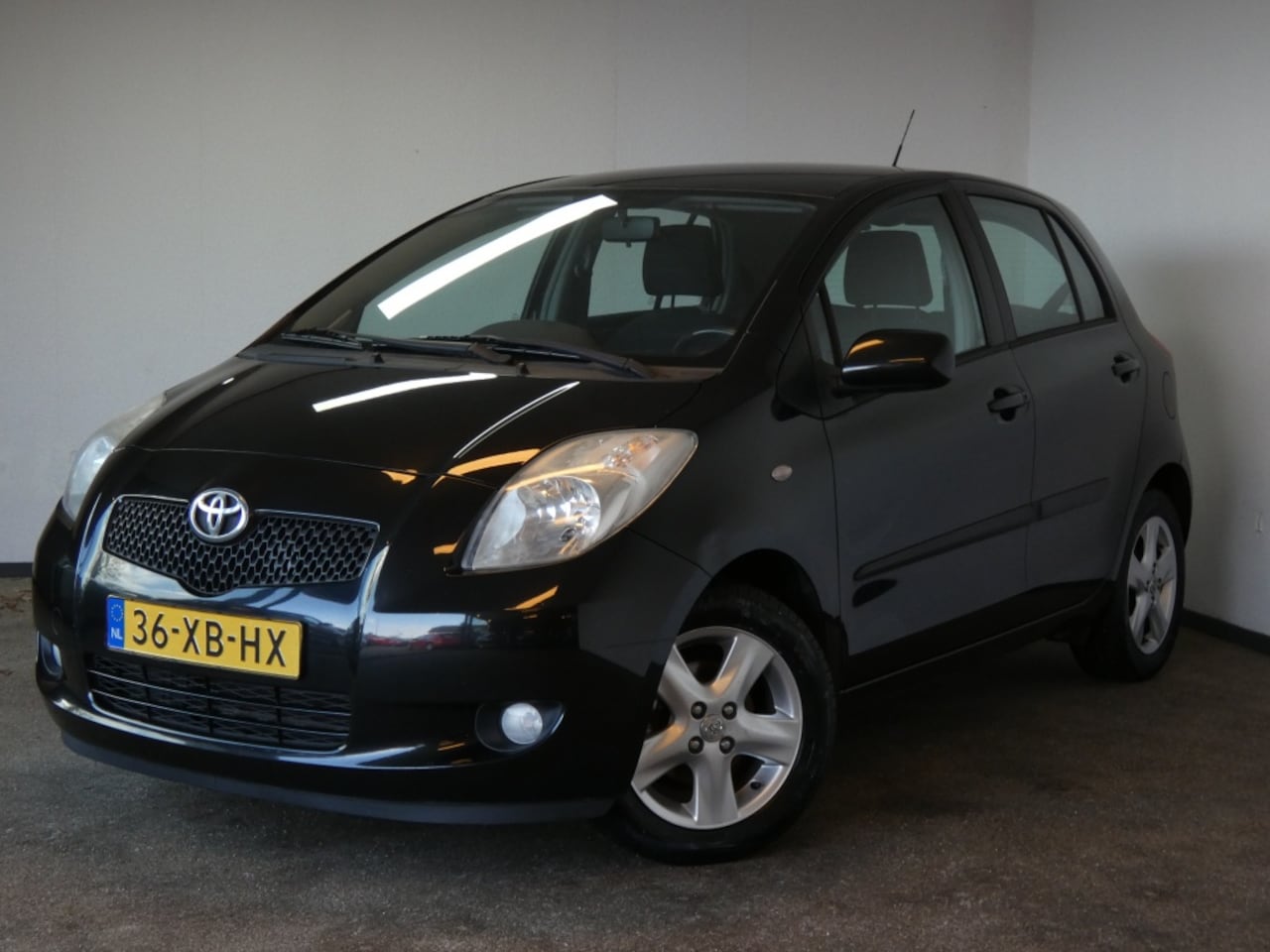Toyota Yaris - 1.3 VVT-i Luna 1.3 VVTi Luna - AutoWereld.nl