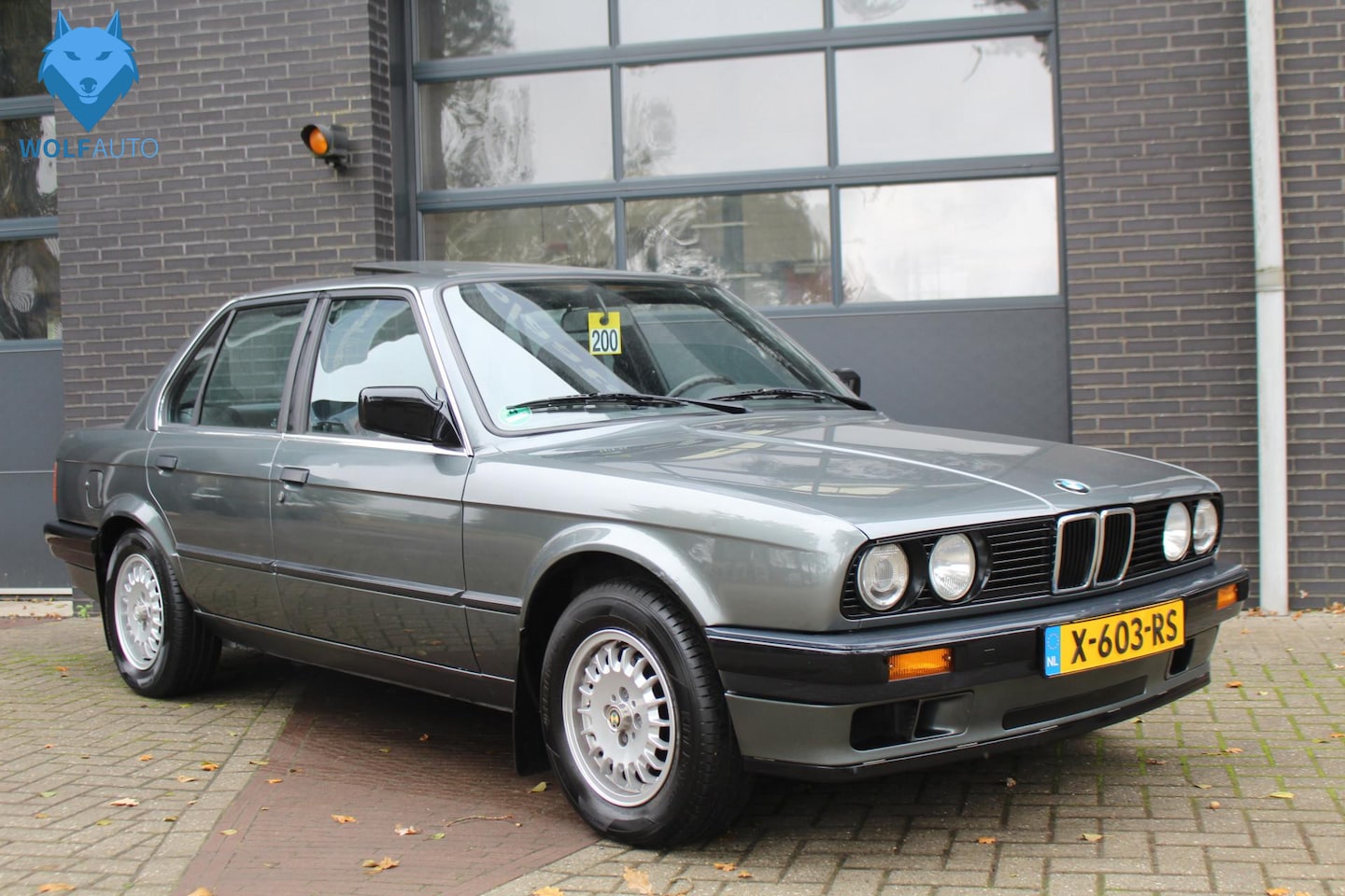 BMW 3-serie - 320i 6 Cilinder ORIGINELE STAAT! UNIEKE AUTO! AUTOMAAT - AutoWereld.nl