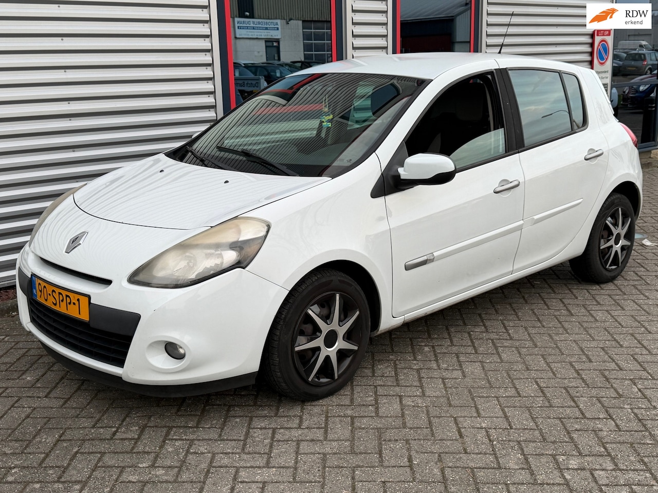 Renault Clio - 1.5 dCi Authentique 5 Deurs Airco - AutoWereld.nl