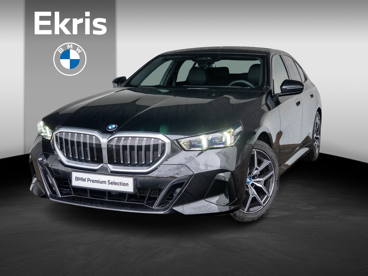 BMW 5-serie - Sedan 520i | M Sportpakket | Innovation Pack | Verwarmd Stuurwiel | Comfort Access | Panor - AutoWereld.nl