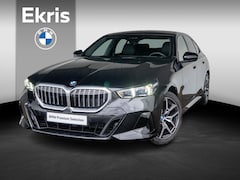 BMW 5-serie - Sedan 520i | M Sportpakket | Innovation Pack | Verwarmd Stuurwiel | Comfort Access | Panor
