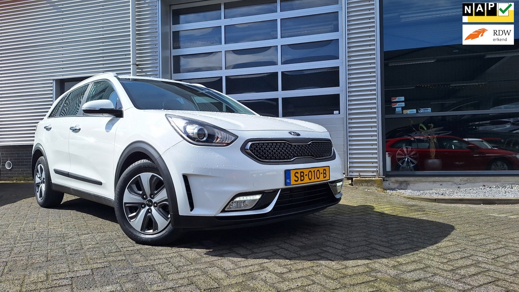 Kia Niro - 1.6 GDi Hybrid/Navigatie/Cruise/Pdc A/Trekhaak/Camera/ - AutoWereld.nl