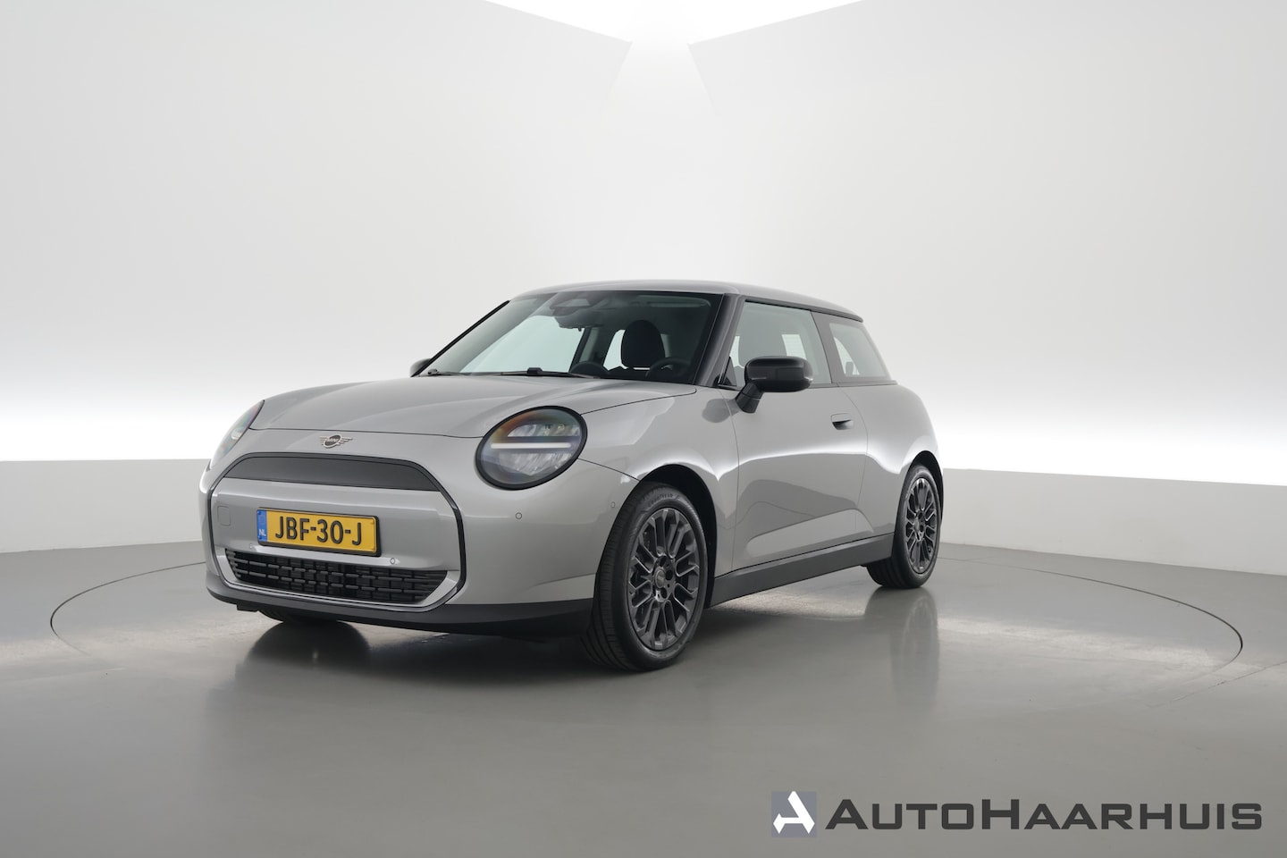 MINI Cooper - Mini E Essential 40.7 kWh | Rijklaar! | Orig. NL | Dig. Cockpit | Camera+PDC | Nav+App.Con - AutoWereld.nl