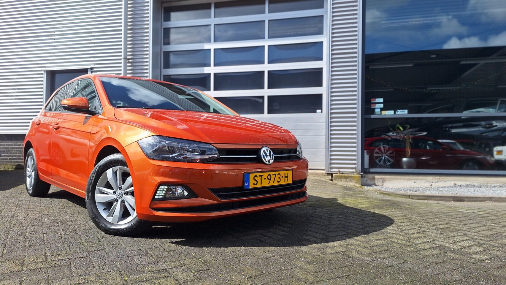 Volkswagen Polo - 1.0 TSI Comfortline/Lm Velgen/Cruise/Apple car play/Pdc/Nl Auto - AutoWereld.nl