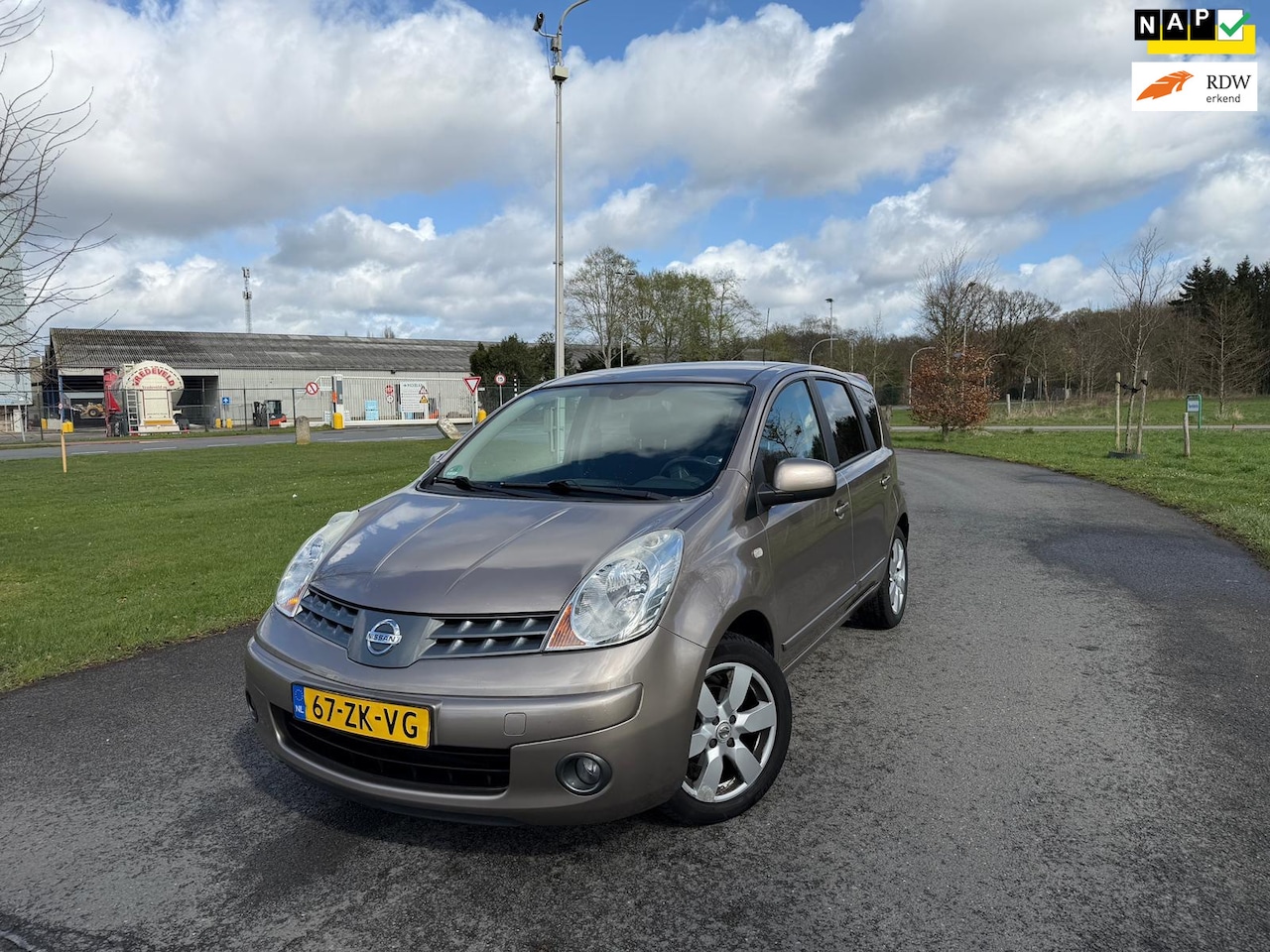 Nissan Note - 1.6 Acenta 1.6 Acenta, NAP, Automaat, Trekhaak. - AutoWereld.nl