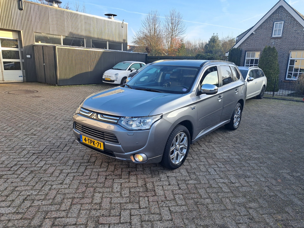 Mitsubishi Outlander - 2.0 PHEV instyle 2.0 PHEV instyle+ - AutoWereld.nl