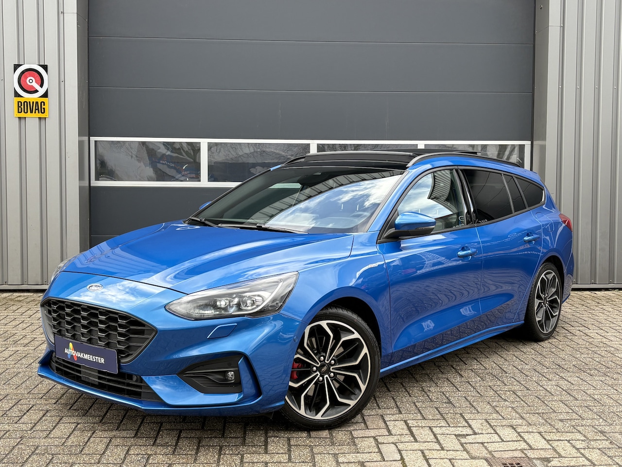 Ford Focus Wagon - 1.5 EcoBoost ST Line X Business Automaat | Pano | Schuifdak | B&O | Navi | Adaptieve Cruis - AutoWereld.nl