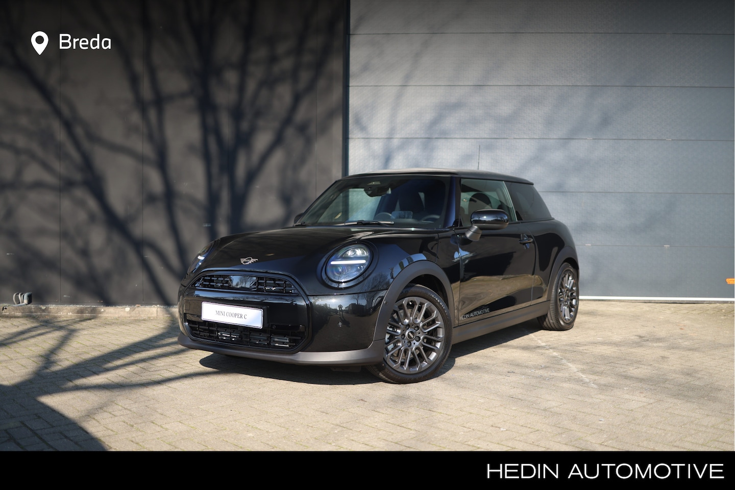 MINI Cooper - 3-Deurs 1.5 C Blackyard | Getint Glas | Achteruitrijcamera | Getint glas | 17" U-Spoke gre - AutoWereld.nl