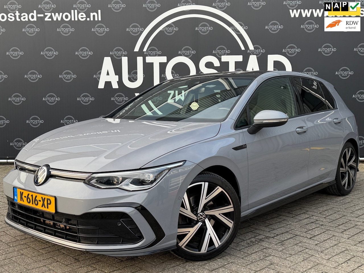 Volkswagen Golf - 1.5 eTSI R-Line Automaat/NL-Auto/2e Eigenaar/Virtual Cockpit/Pano - AutoWereld.nl