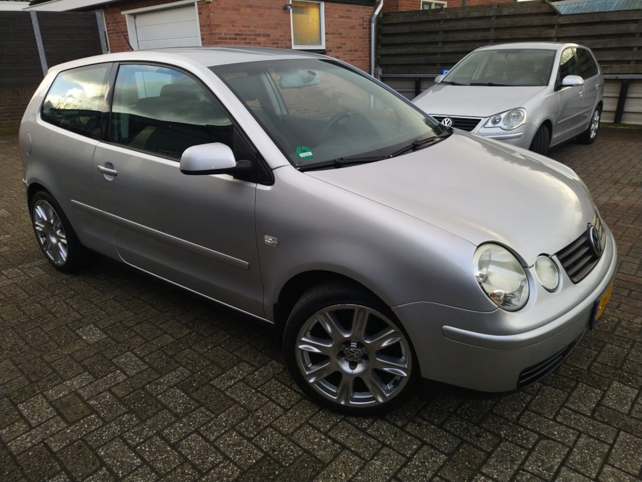 Volkswagen Polo - 1.4-16V Highline 1.4-16V Highline - AutoWereld.nl