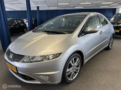 Honda Civic - 1.8 Style Mode