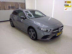 Mercedes-Benz A-klasse - 250 e Business Solution AMG Limited+Leder+Sfeer-verlichting+Navigatie+Apple-carplay+camera