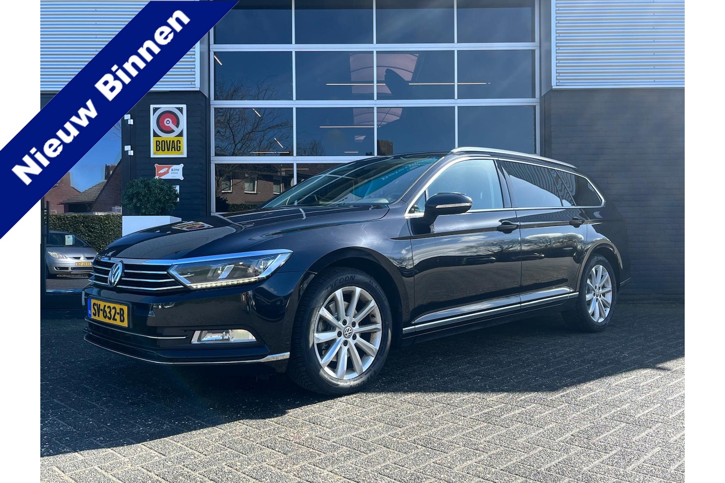 Volkswagen Passat Variant - 1.4 TSI ACT Highline Business R 1.4 TSI ACT Highline Business R, Bluetooth, Cruise, Navi, Trekhaak, Pano, PDC - AutoWereld.nl
