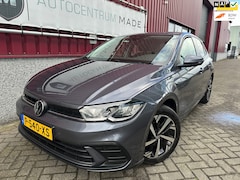 Volkswagen Polo - 1.0 TSI Life // Automaat // Navi // PDC // Led //