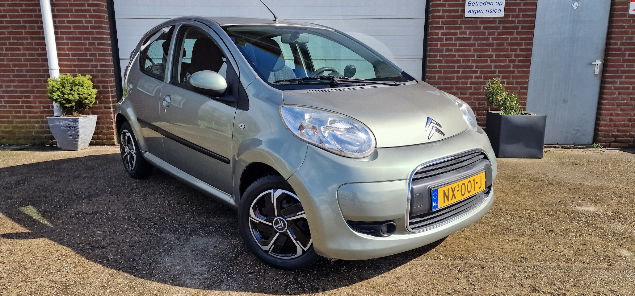 Citroën C1 - 1.0-12V Ambiance In een nette staat verkerende Citroen C1 Ambiance Airco. Nieuwe apk bij levering. Bjr 2009 - AutoWereld.nl
