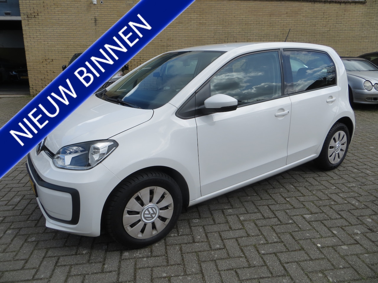 Volkswagen Up! - 1.0 BMT move up!-AIRCO-ELEC RAMEN-BLUETOOTH-NAP! - AutoWereld.nl