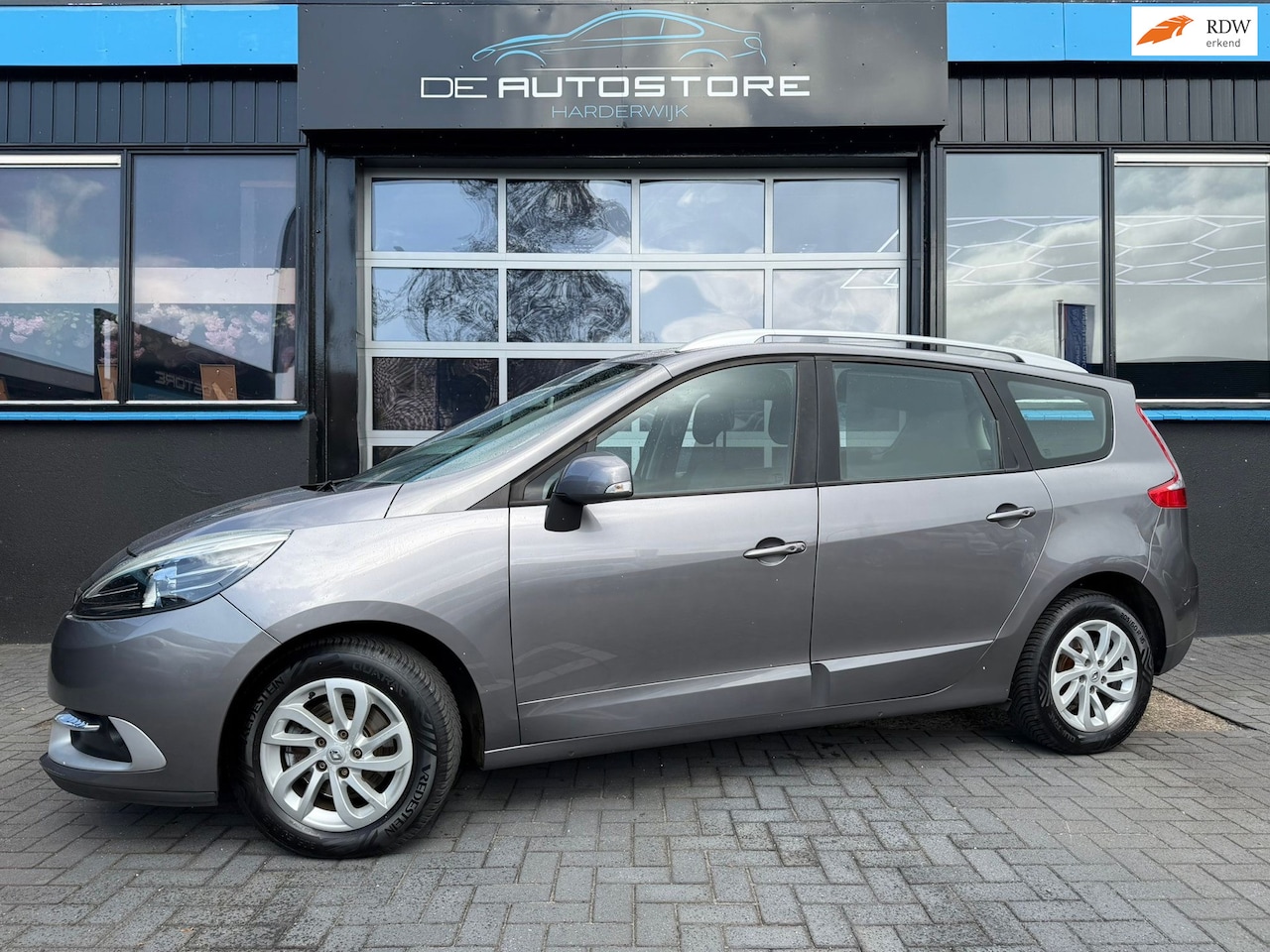 Renault Grand Scénic - 1.2 TCe Bose Airco navi Cruise led key less pdc Dealer onderhouden!! - AutoWereld.nl