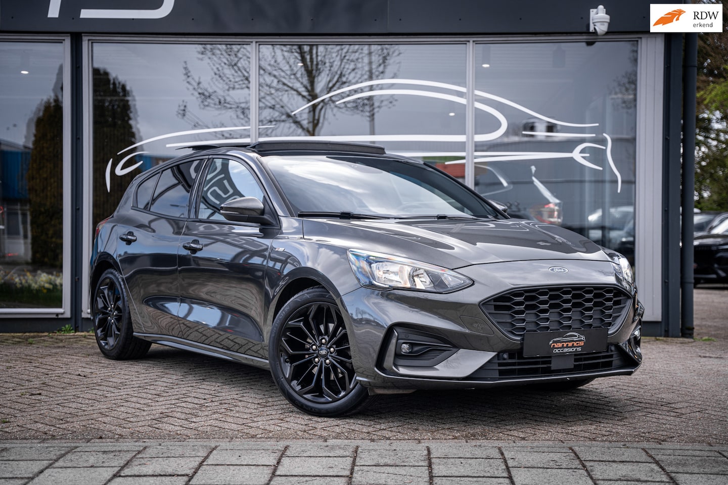 Ford Focus - 1.5 EcoBoost ST Line|B&O|Pano|Automaat|Camera|Carplay|Cruise - AutoWereld.nl