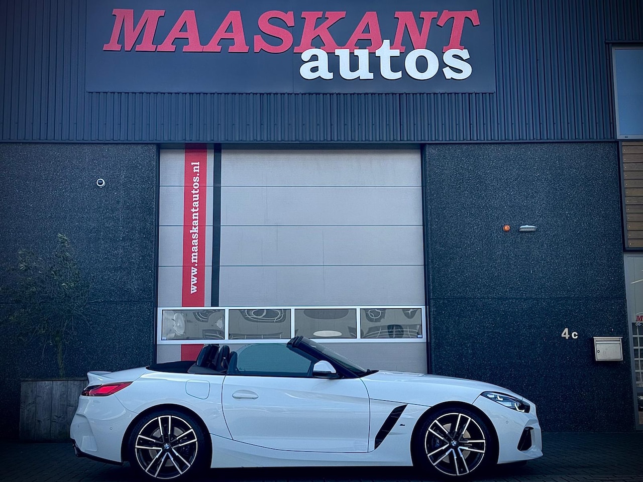 BMW Z4 Roadster - (g29) M40i / High Executive / M-Sport / Harman Kardon / Memory seats / Adaptive cruise / H - AutoWereld.nl