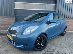Toyota Yaris - 1.3 VVTi Sol Airco, 4 nieuwe banden en nieuwe apk