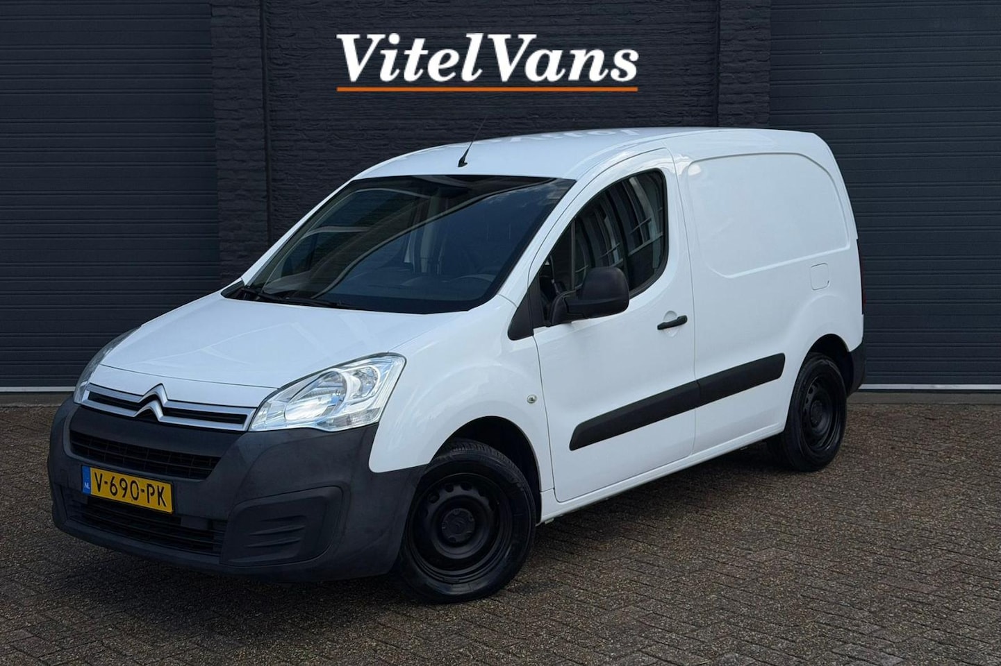 Citroën Berlingo - 1.6 BlueHDI 75 Club | Bluetooth | Cruise Control | Radio - AutoWereld.nl