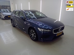 Volvo V60 - 2.0 B3 Momentum Business+Volleder+vitrual+navigatie+stoel-verw+body-Kitt = NL/DEALER = SUP