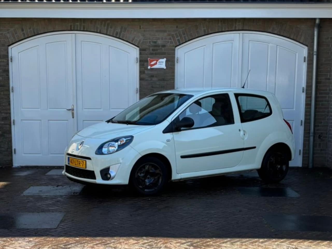 Renault Twingo - 1.2-16V Authentique 1.2-16V Authentique - AutoWereld.nl