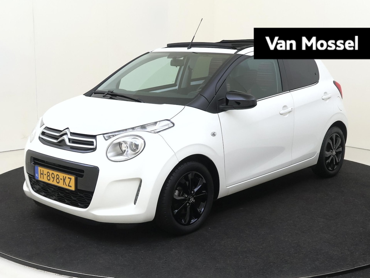 Citroën C1 - 1.0 VTi Airscape Shine Camera | Navigatie| Electrisch dak | Unieke C1 met zwarte accenten - AutoWereld.nl