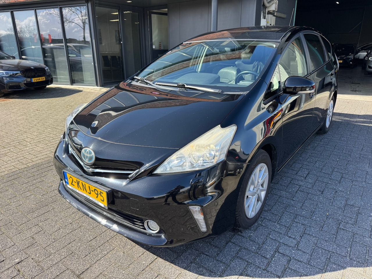 Toyota Prius Wagon - 1.8 Dynamic 7PERS XENON PANO LEER TREKHAAK DEALER OH VOL - AutoWereld.nl