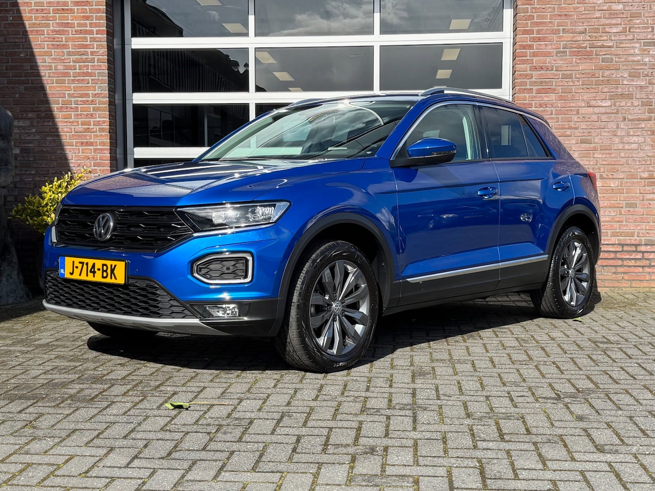 Volkswagen T-Roc - 1.5 TSI Sport | Orig. NL | Trekhaak | - AutoWereld.nl