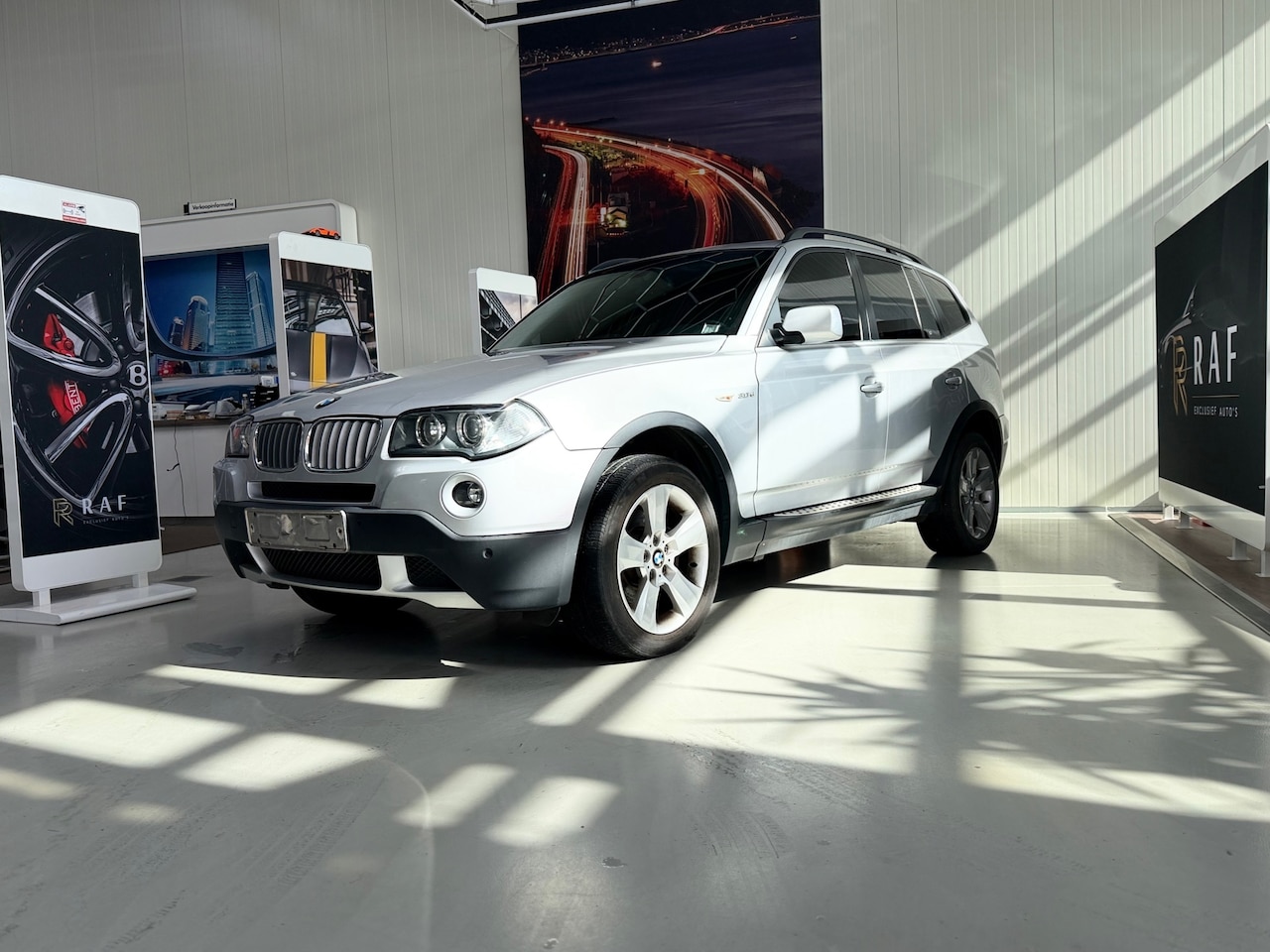 BMW X3 - 3.0d Executive,Pano,Automaat,Leer, - AutoWereld.nl