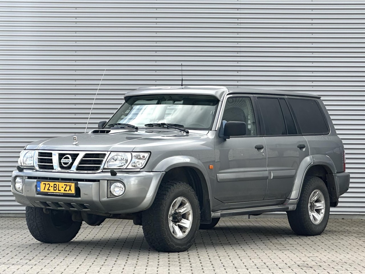 Nissan Patrol GR - 3.0 Di airco Comfort grijs kenteken 1e eigenaar - AutoWereld.nl