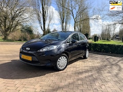 Ford Fiesta - 1.25 Limited Ed. | Airco | Trekhaak | 5 deurs | Nw. DB riem | Nw. Banden | Grote beurt