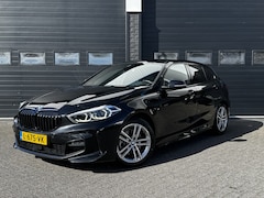 BMW 1-serie - 118i Business Edition M-Sport Shadow Automaat | Navi | Cruise | Carplay | Sfeer | €19.900,