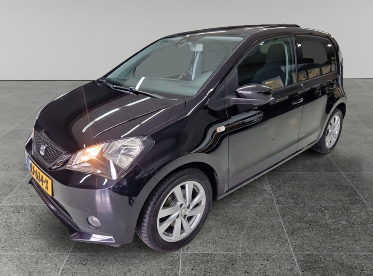 SEAT Mii - 1.0 Style Chic Pano,stoelverw,navi. - AutoWereld.nl