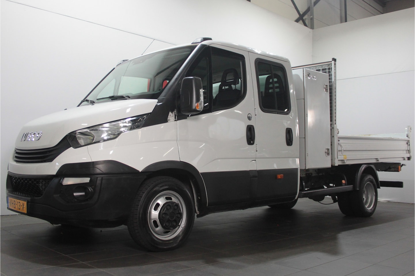 Iveco Daily - 35C14D 2.3 410 Kipper Dubbellucht DC 6 pers. - AutoWereld.nl