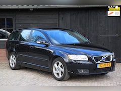 Volvo V50 - 2.0 Sport Navigatie/Parkeersensor/Cruise/Trekhaak/Apk 03-2027