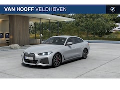 BMW i4 - eDrive35 M Sport / Achteruitrijcamera / Adaptieve LED / Live Cockpit Plus / Stoelverwarmin