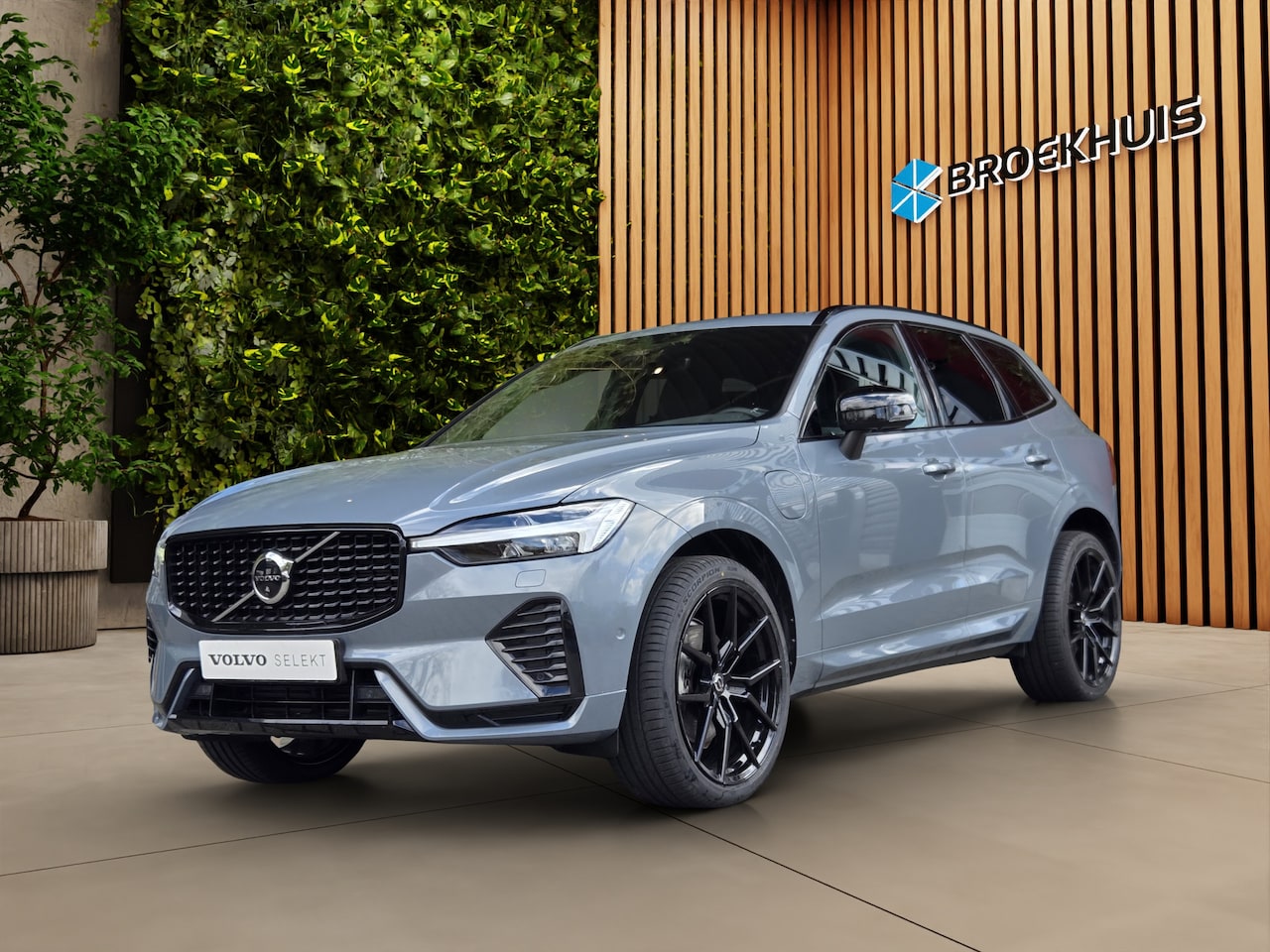 Volvo XC60 - 2.0 T6 Plug-in hybrid AWD Plus Dark | Pano | 360 Cam | Memory | Pilot Assist | 21" Velgen - AutoWereld.nl