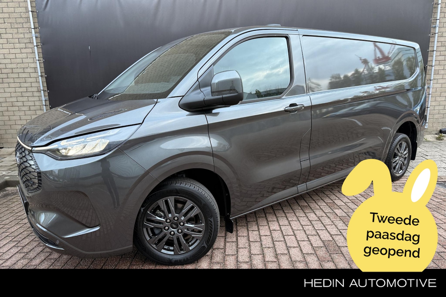 Ford Transit Custom - E-Transit 320 L2H1 Limited 65 kWh Driver assistant pack | Winter Pack | Trekhaak | - AutoWereld.nl