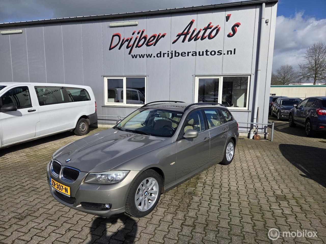 BMW 3-serie Touring - 320i 320i - AutoWereld.nl