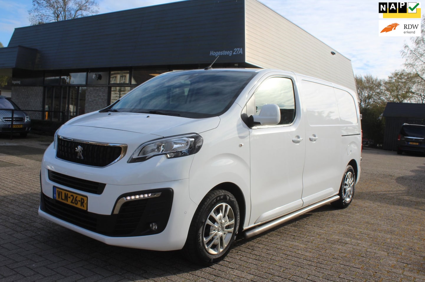 Peugeot Expert - Lang 2 x schuifdeur automaat 2.0 BlueHDI 145 Compact Premium - AutoWereld.nl