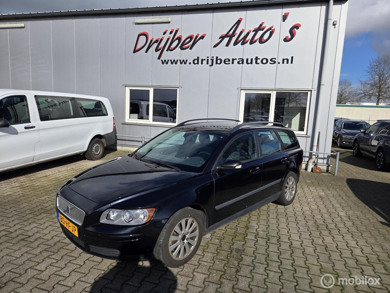 VOLVO V50
