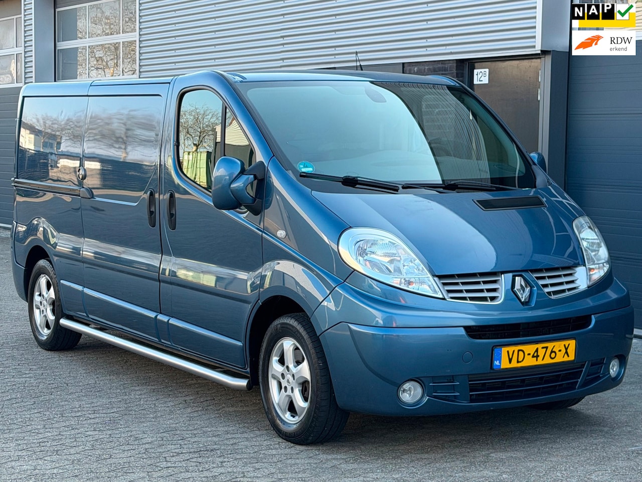 Renault Trafic - 2.0 dCi T29 L2H1 NAVI CRUISE AIRCO TREKHAAK AUTOMAAT - AutoWereld.nl