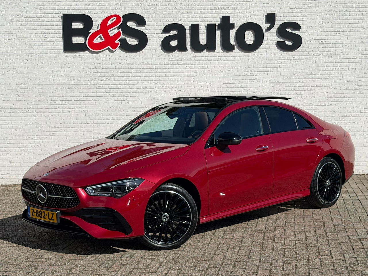 Mercedes-Benz CLA-Klasse - 250 e AMG Line Plug in Full-led Matrix Leder Panorama Camera Pdc Sfeerverlichting Trekhaak - AutoWereld.nl