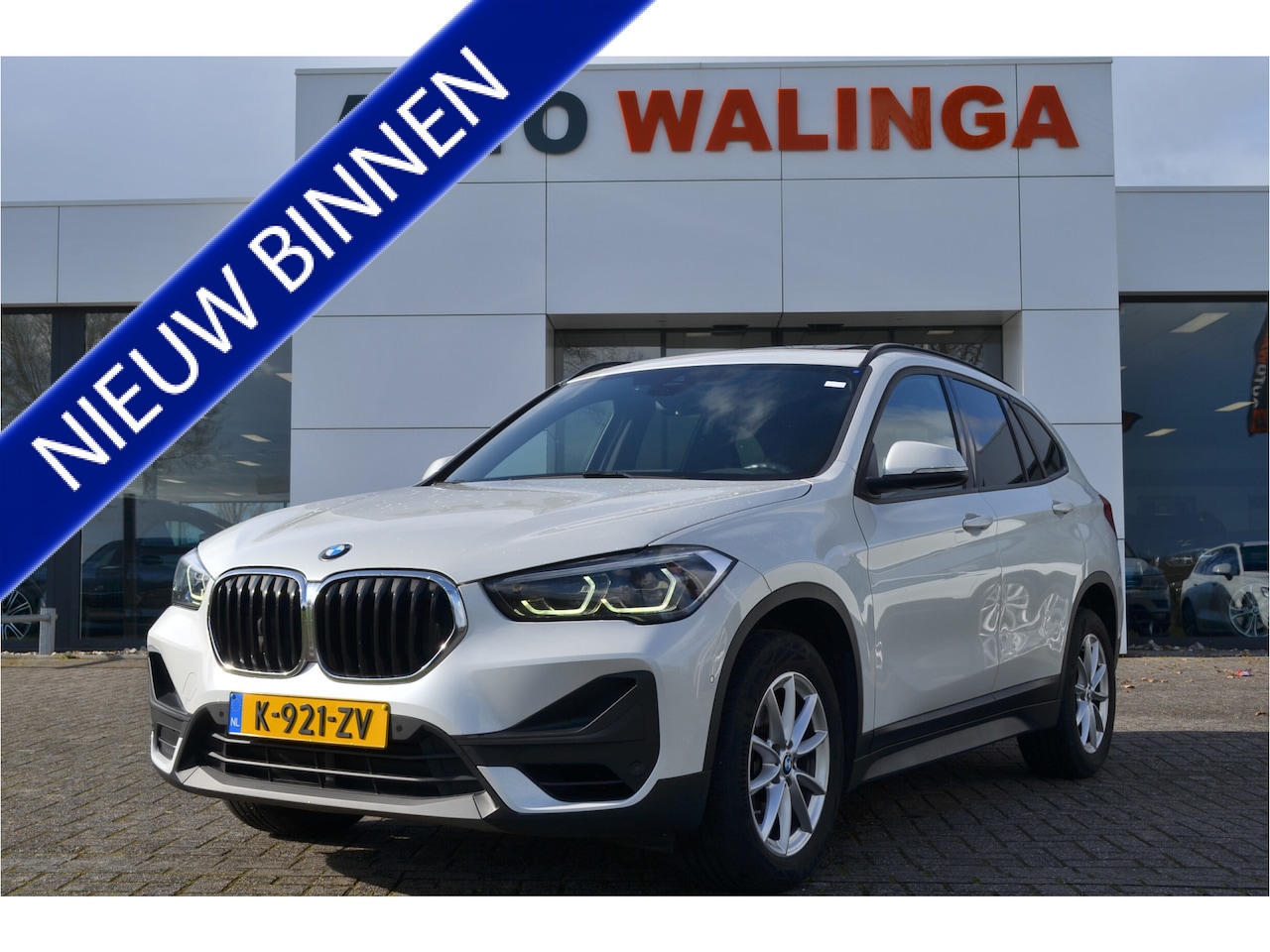 BMW X1 - sDrive20i 180pk Automaat | Panoramdak | Carplay | Head Up | Achteruitrij camera |Stoelverw - AutoWereld.nl